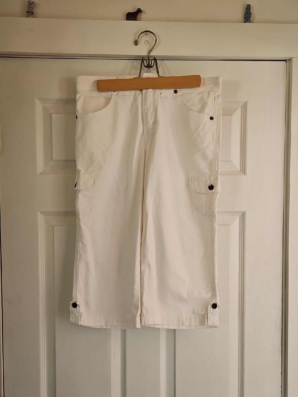 Lee White Capris Cargo-Style Women's Pants